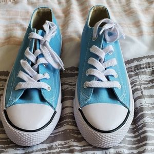 BLUE AIRWALK CONVERSE SNEAKERS
